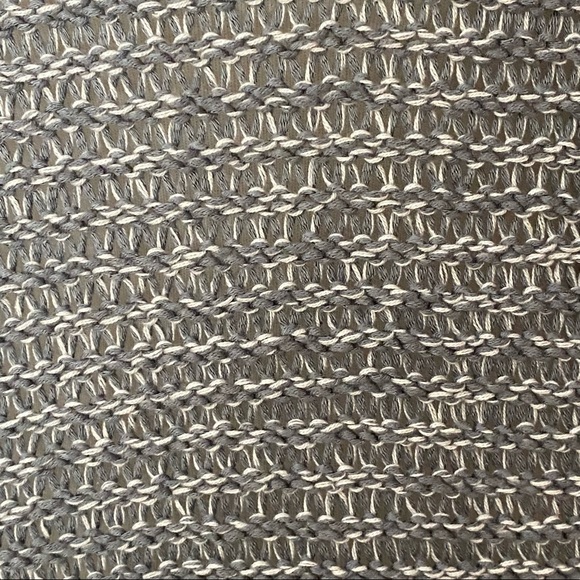 Cute knit sweater. g:21 brand. - Picture 4 of 6